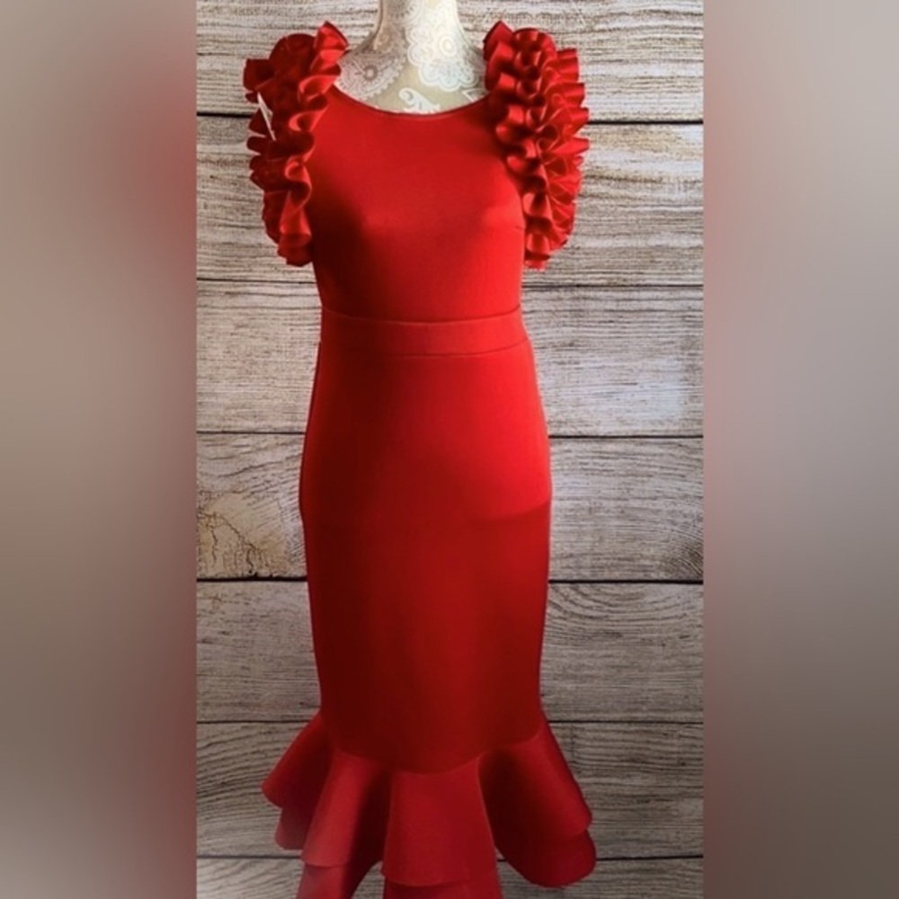Touch Me Dramatic Ruffled Shoulder Dress -Red  - M